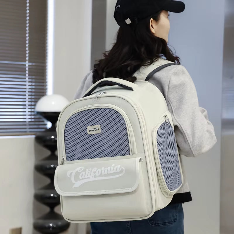Wholesale Luxury Cat and Dog Pet Carrier Backpack for Travel and Carrying Pets Comfortably